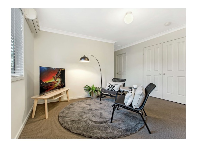 1 Arnold Janssen Dr, Beaumont Hills NSW 2155