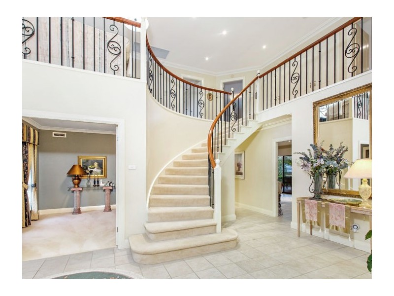13 Kambah Place, West Pennant Hills NSW 2125