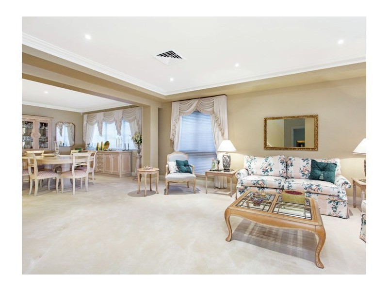 13 Kambah Place, West Pennant Hills NSW 2125