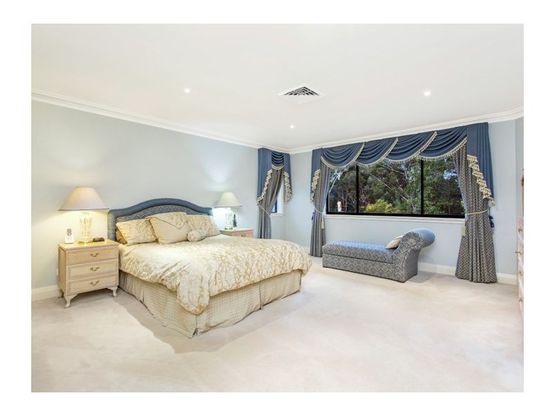 13 Kambah Place, West Pennant Hills NSW 2125