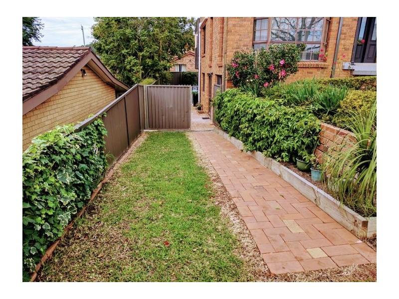 82 Ulundri Drive, Castle Hill NSW 2154