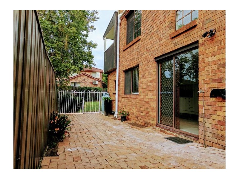 82 Ulundri Drive, Castle Hill NSW 2154