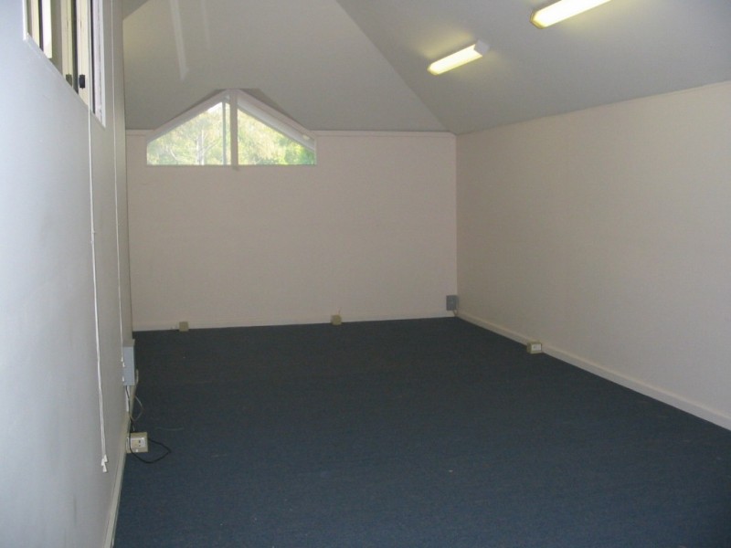 Unit 8B  27 Bank Street, Meadowbank NSW 2114