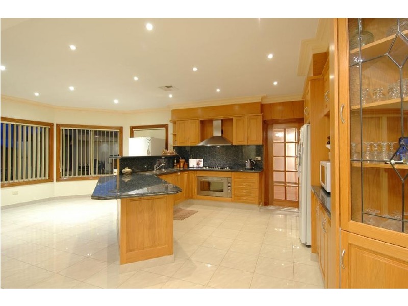 6 Julia Grove, Castle Hill NSW 2154