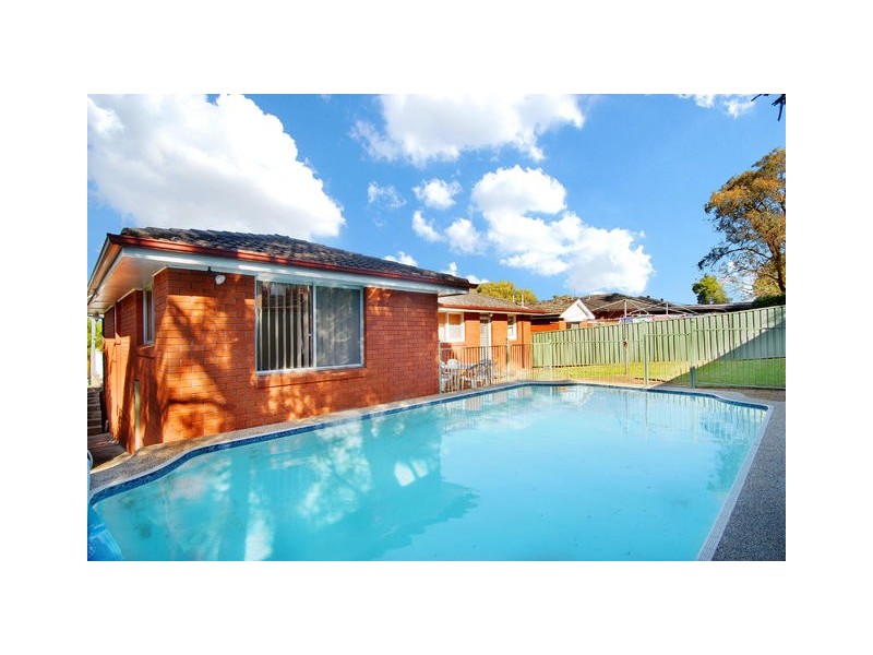 10 Iona Avenue, North Rocks NSW 2151