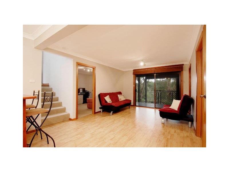 6 Chainmail Cres, Castle Hill NSW 2154