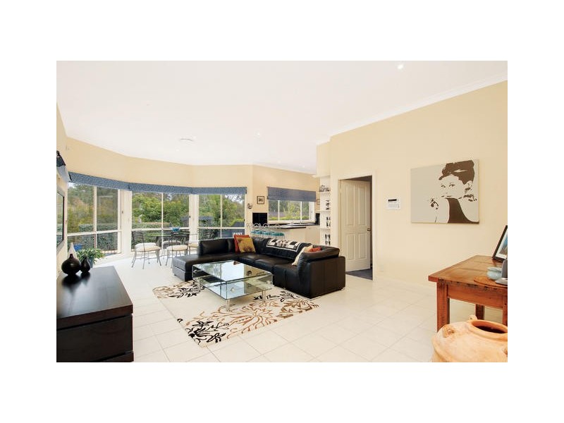 2 Brookpine PL, West Pennant Hills NSW 2125