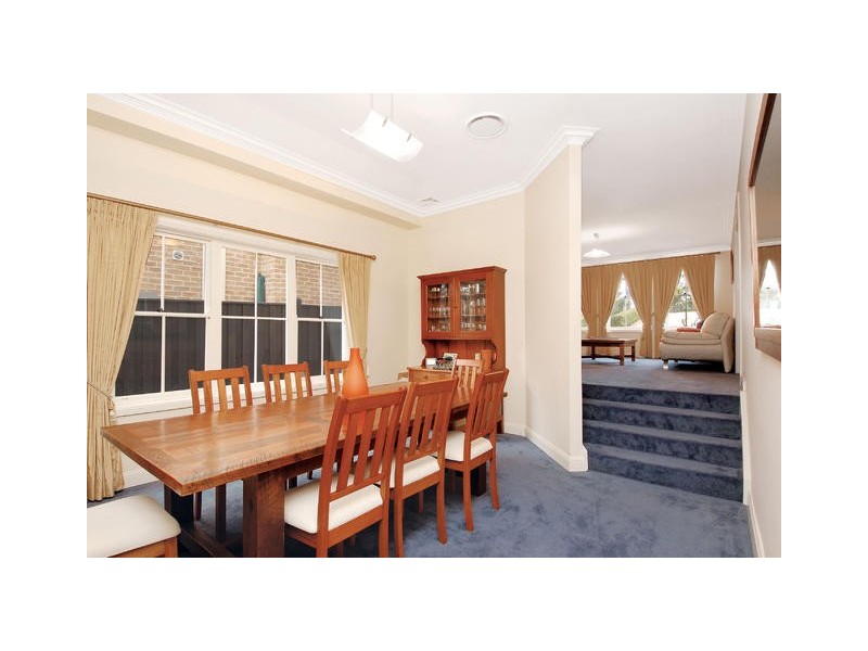 2 Brookpine PL, West Pennant Hills NSW 2125