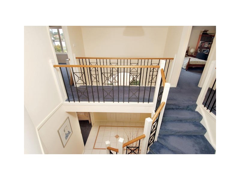 2 Brookpine PL, West Pennant Hills NSW 2125