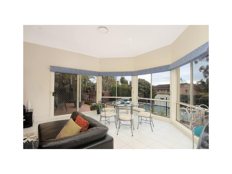 2 Brookpine PL, West Pennant Hills NSW 2125