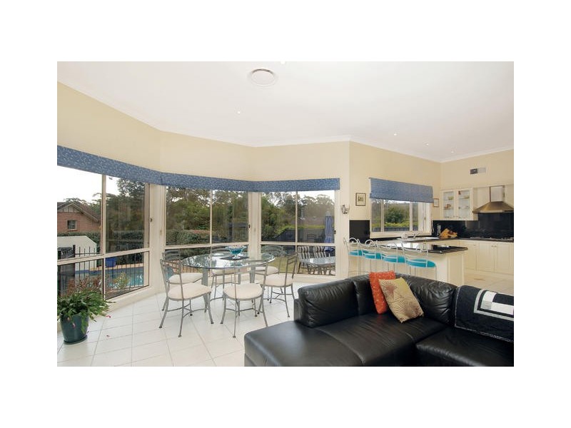2 Brookpine PL, West Pennant Hills NSW 2125