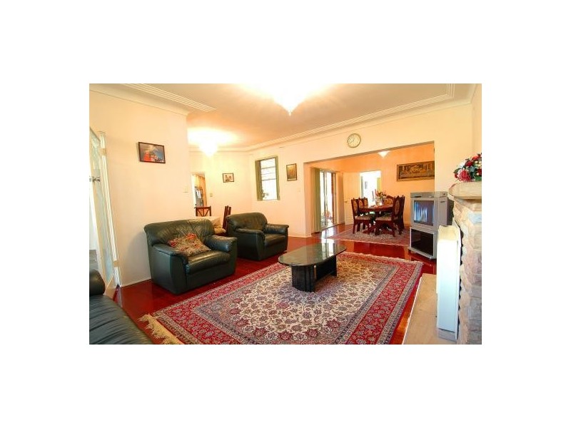 63 New Farm Rd, West Pennant Hills NSW 2125