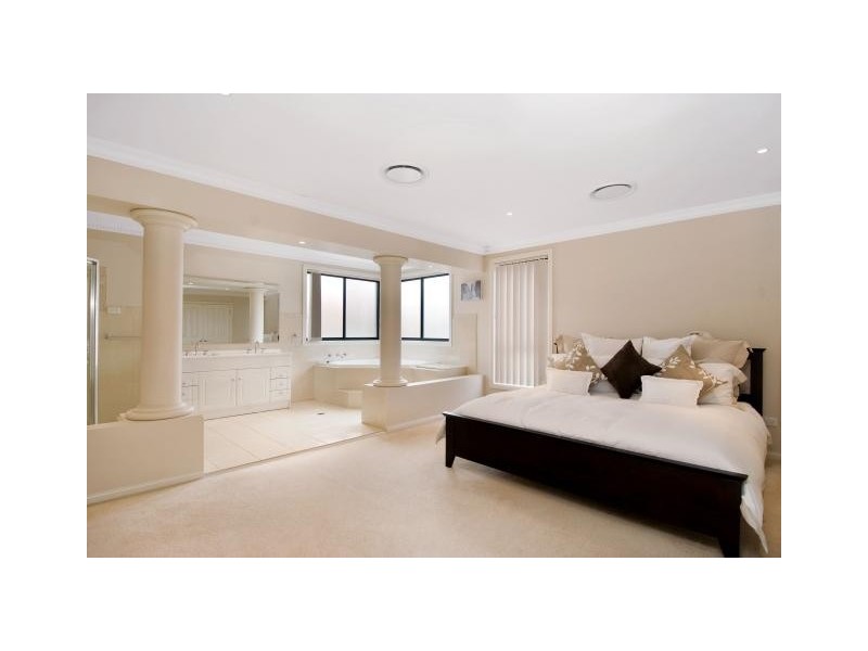 7 Townsend Circuit, Beaumont Hills NSW 2155