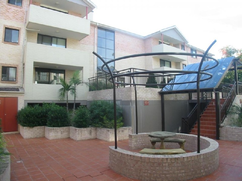 27/1 Hume Ave, Castle Hill NSW 2154