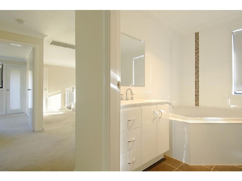 2/42 Showground Road, Castle Hill NSW 2154