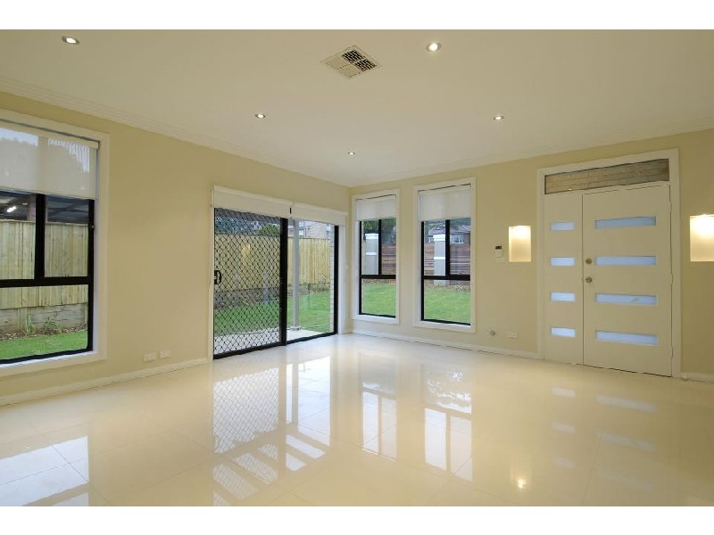 2/42 Showground Road, Castle Hill NSW 2154