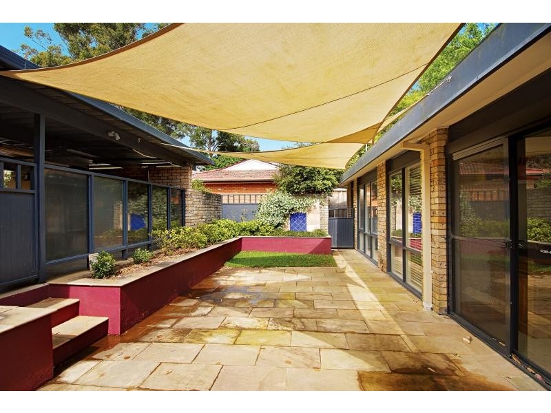 24  Graylind Ave, West Pennant Hills NSW 2125