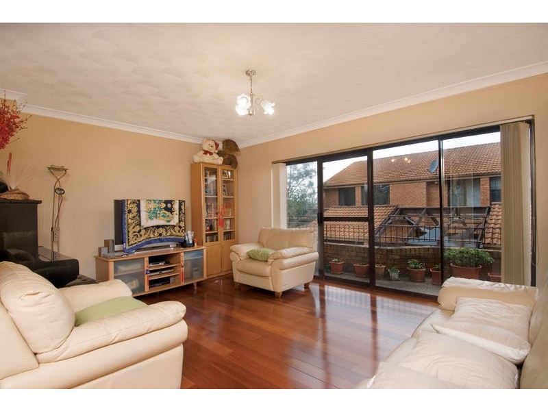 13/2  Coleman Ave, Carlingford NSW 2118