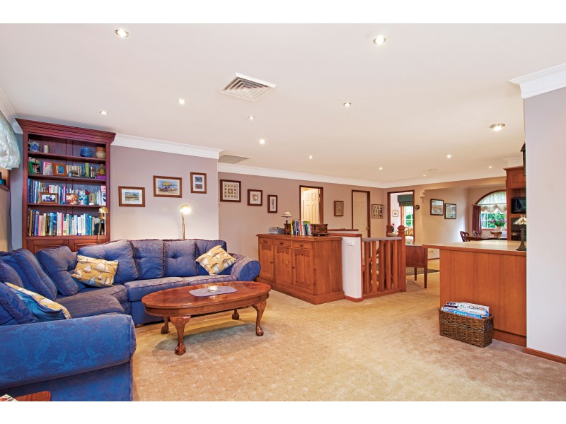6 John Savage Crescent, West Pennant Hills NSW 2125