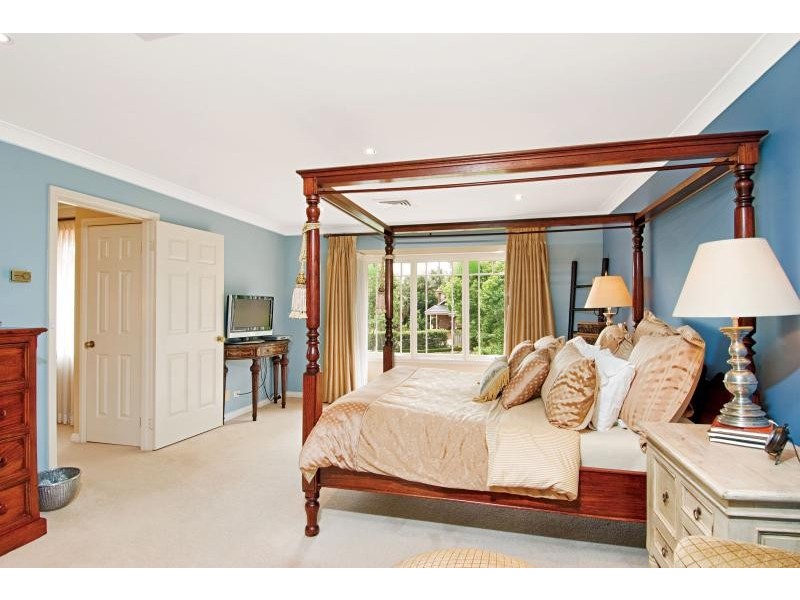 4 Salisbury Downs Drive, West Pennant Hills NSW 2125