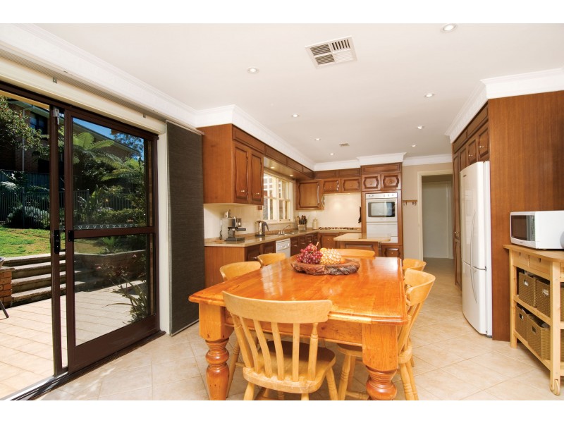 4 Kay Cl, Cherrybrook NSW 2126