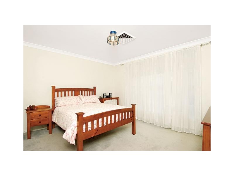 20 Woodgrove Ave, Cherrybrook NSW 2126