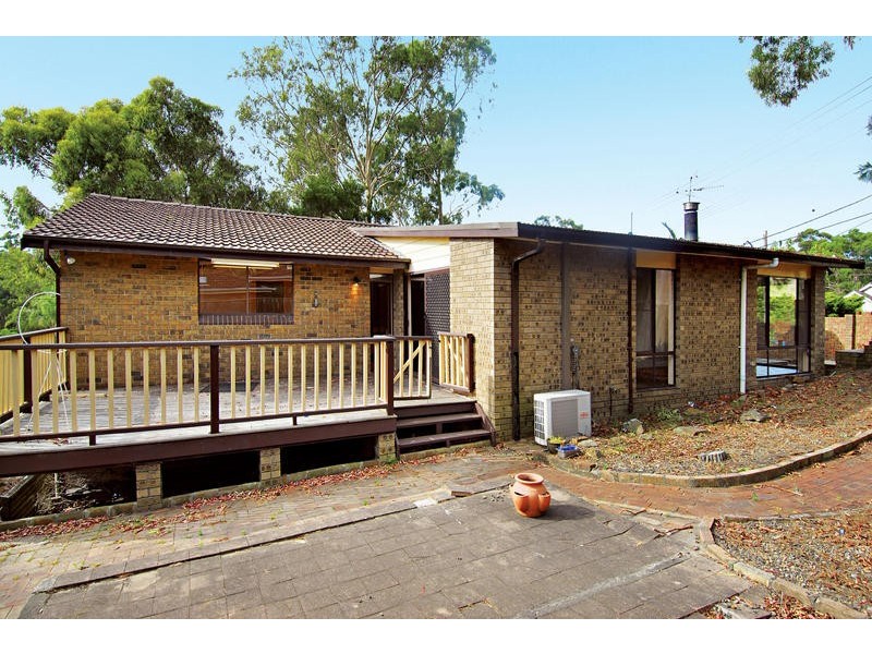 16  Woodbury Street, North Rocks NSW 2151
