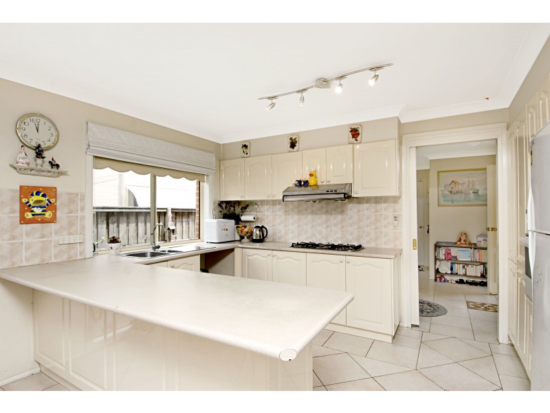 17 Bellenden Pl, Dural NSW 2158