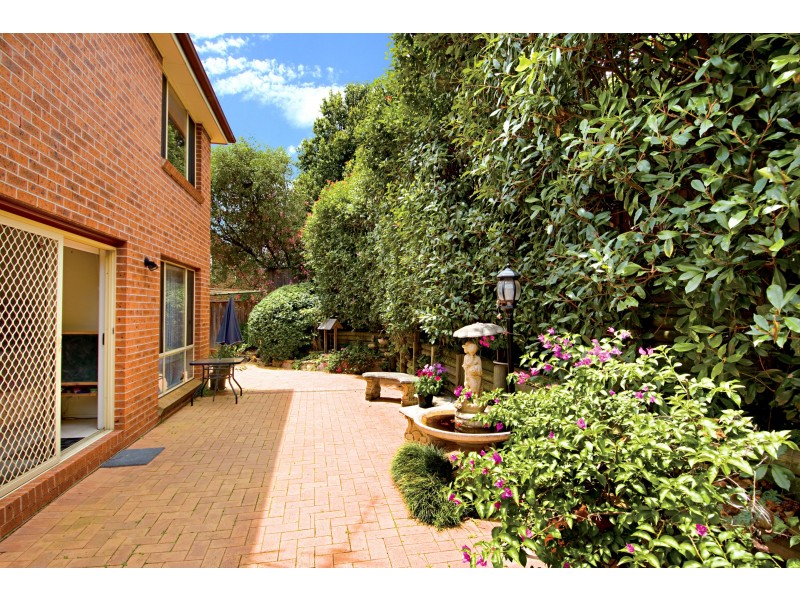 17 Bellenden Pl, Dural NSW 2158