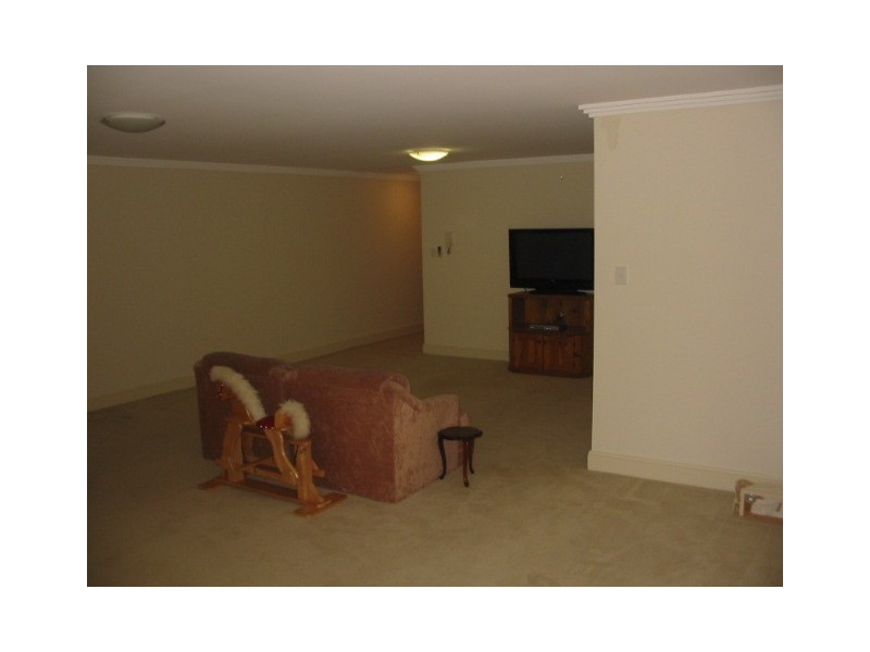 10/49-55 Cecil Ave, Castle Hill NSW 2154