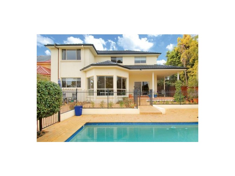 2 Brookpine Pl, West Pennant Hills NSW 2125