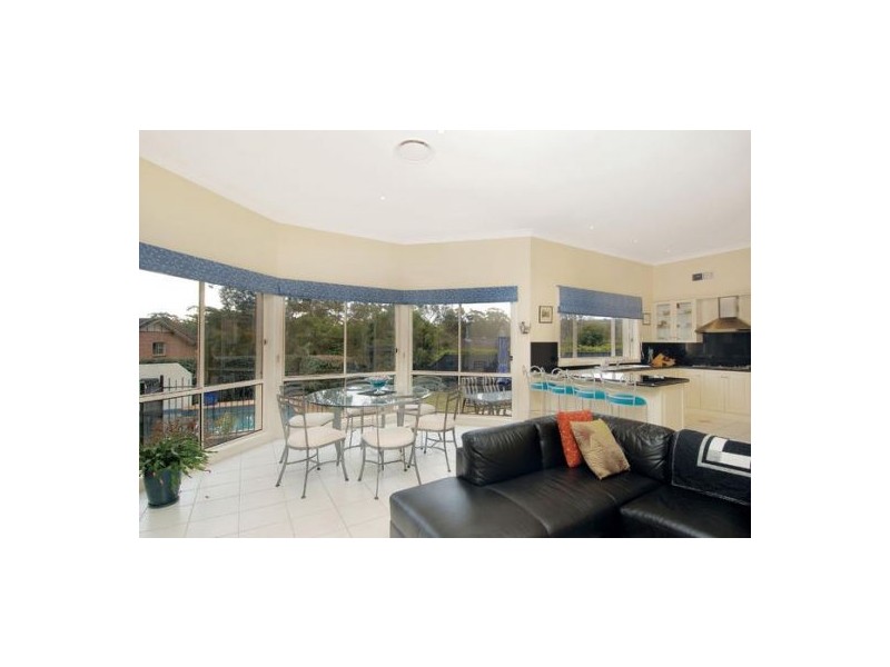 2 Brookpine Pl, West Pennant Hills NSW 2125