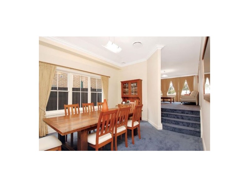 2 Brookpine Pl, West Pennant Hills NSW 2125