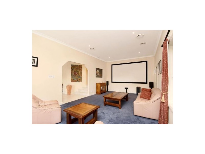 2 Brookpine Pl, West Pennant Hills NSW 2125