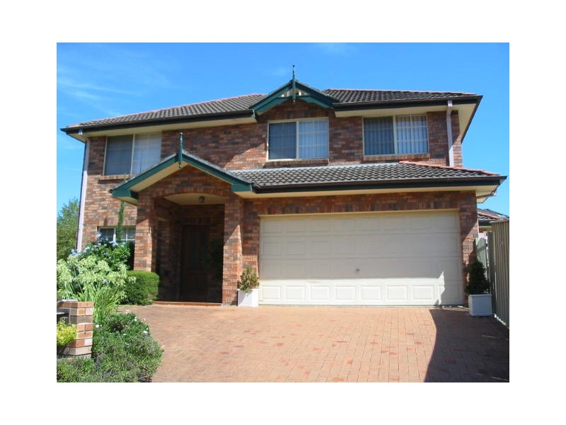 18 Kingussie Ave, Castle Hill NSW 2154