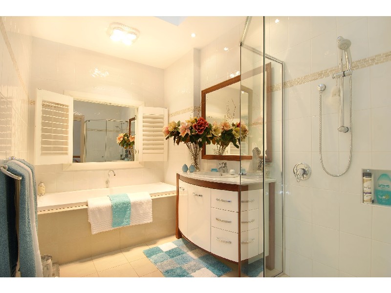 60 Eaton Road, West Pennant Hills NSW 2125