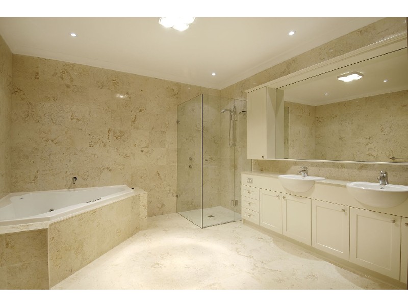 7 Doris Hirst Place, West Pennant Hills NSW 2125