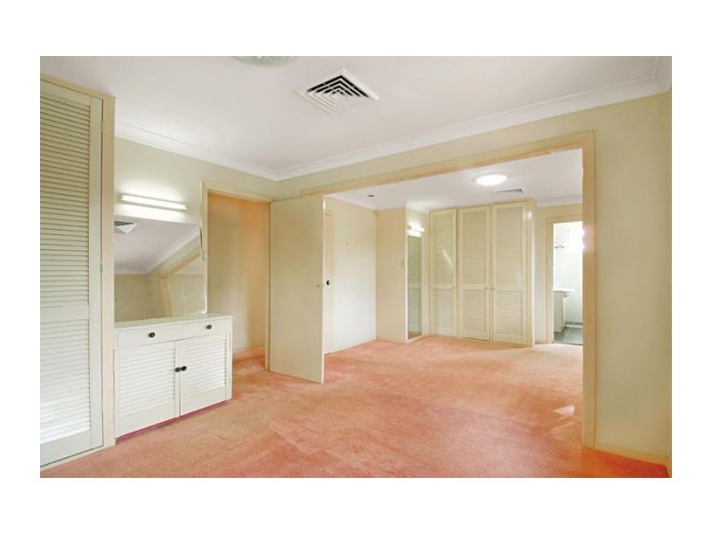 16 Woodbury Street, North Rocks NSW 2151