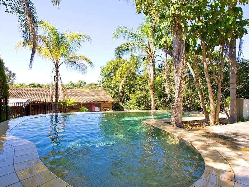 12 Raine Ave, North Rocks NSW 2151