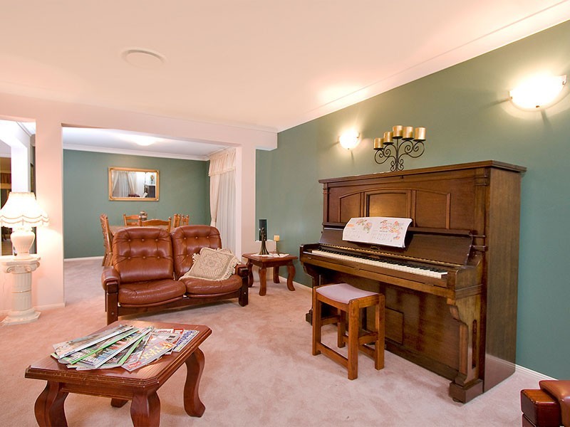 4 McBurney Place, Baulkham Hills NSW 2153