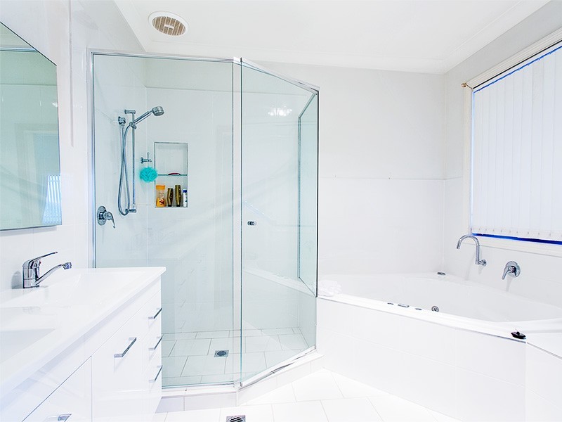 124 Kings Rd, Castle Hill NSW 2154