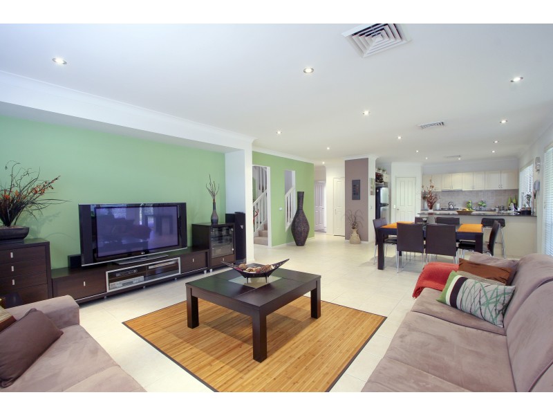 17 Drysdale Circuit, Beaumont Hills NSW 2155