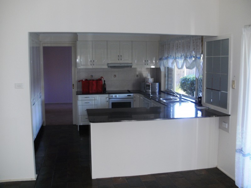 8 Squire Pl, Castle Hill NSW 2154