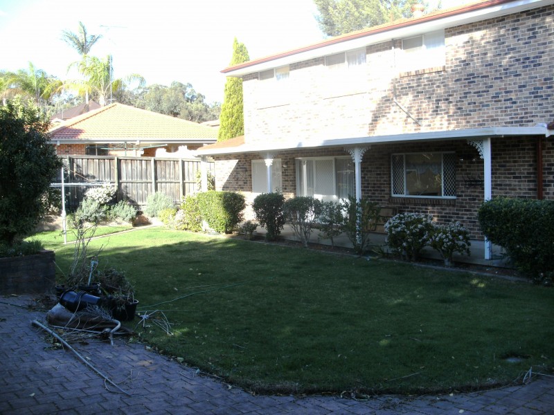 8 Squire Pl, Castle Hill NSW 2154