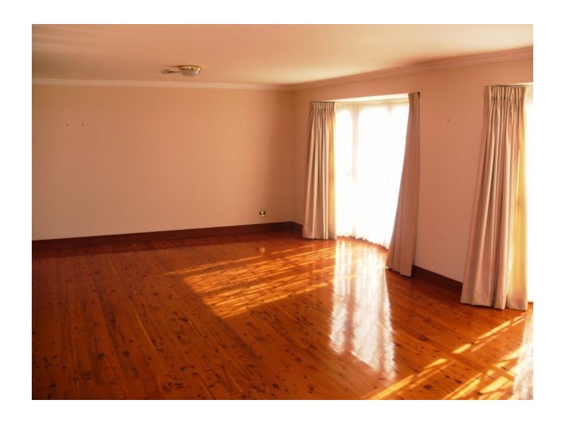 14 Natalie Crt, Glenhaven NSW 2156