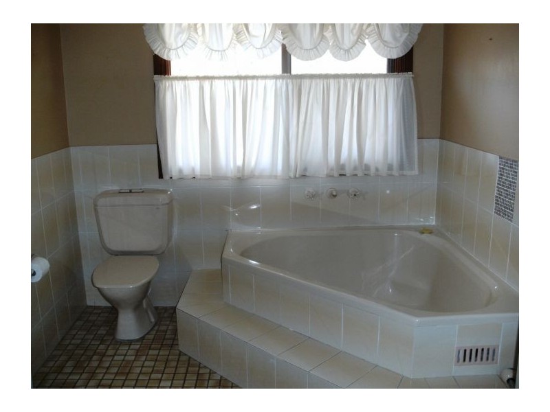 14 Natalie Crt, Glenhaven NSW 2156