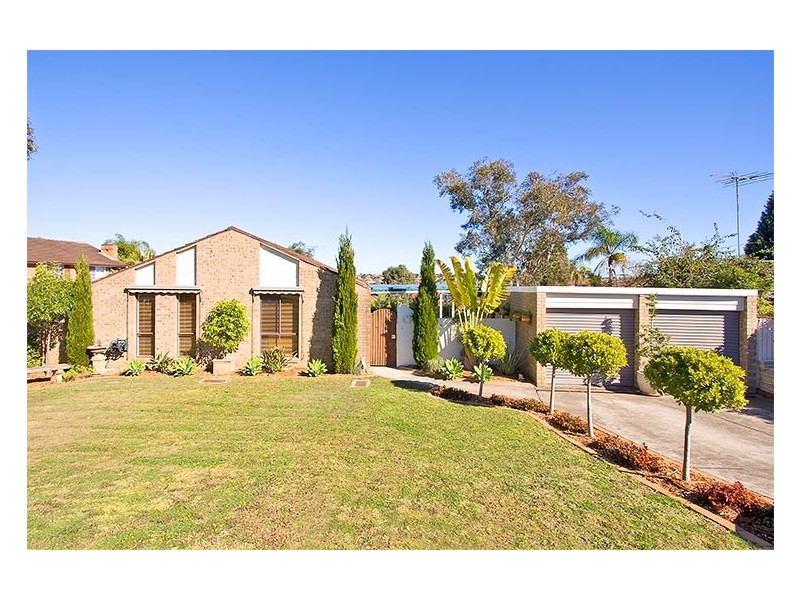 16 Battlement Crescent, Castle Hill NSW 2154