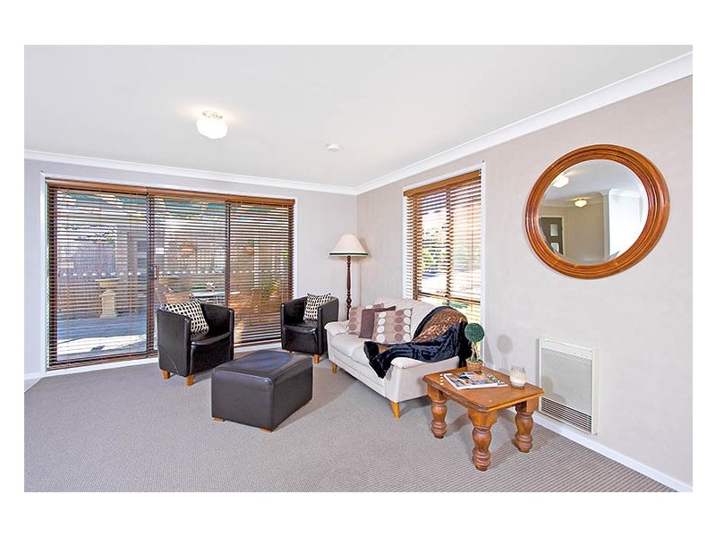16 Battlement Crescent, Castle Hill NSW 2154