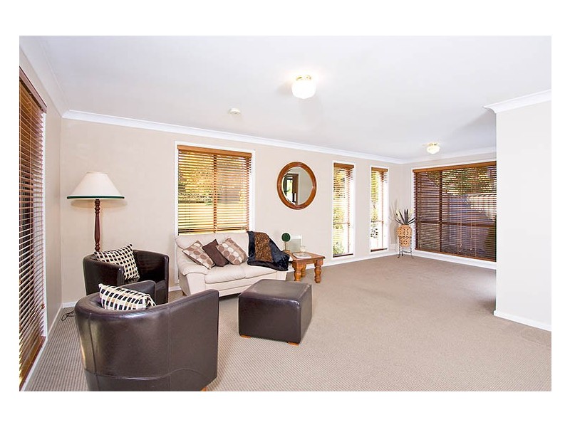 16 Battlement Crescent, Castle Hill NSW 2154
