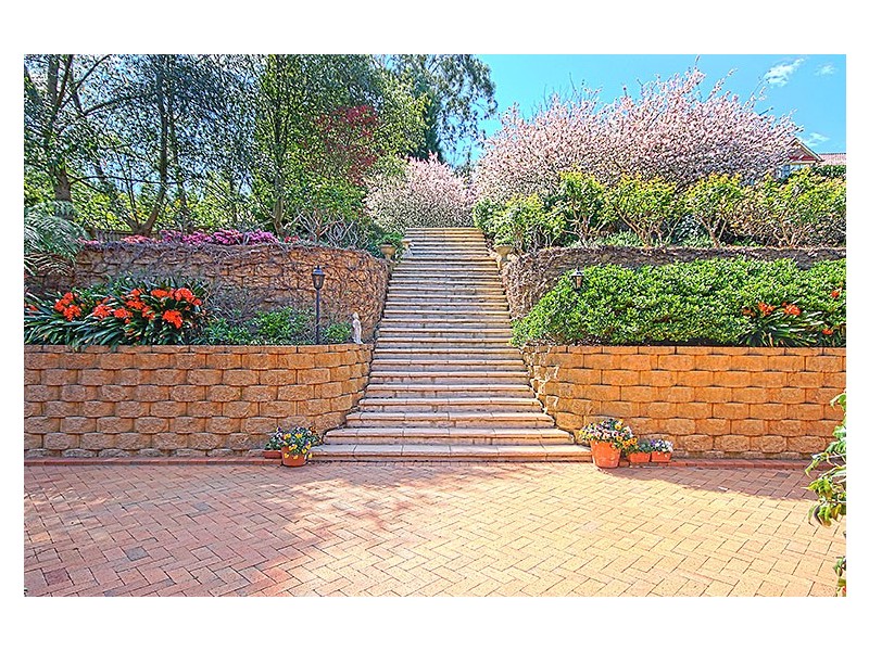 9 Matthew Way, West Pennant Hills NSW 2125